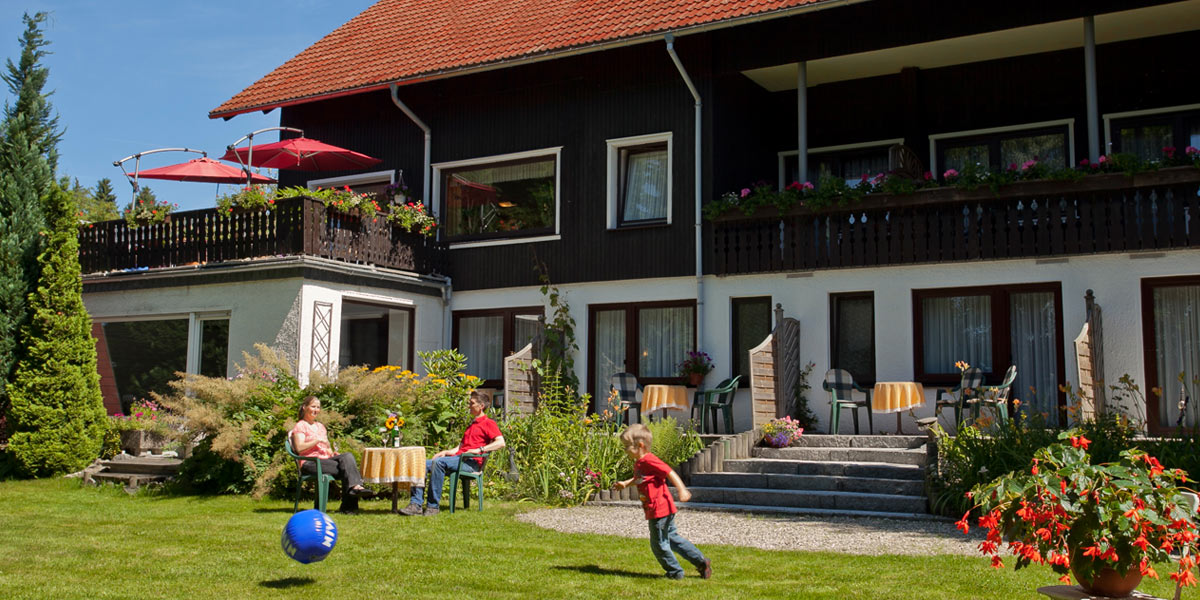 Hotel im Harz - Gartenansicht